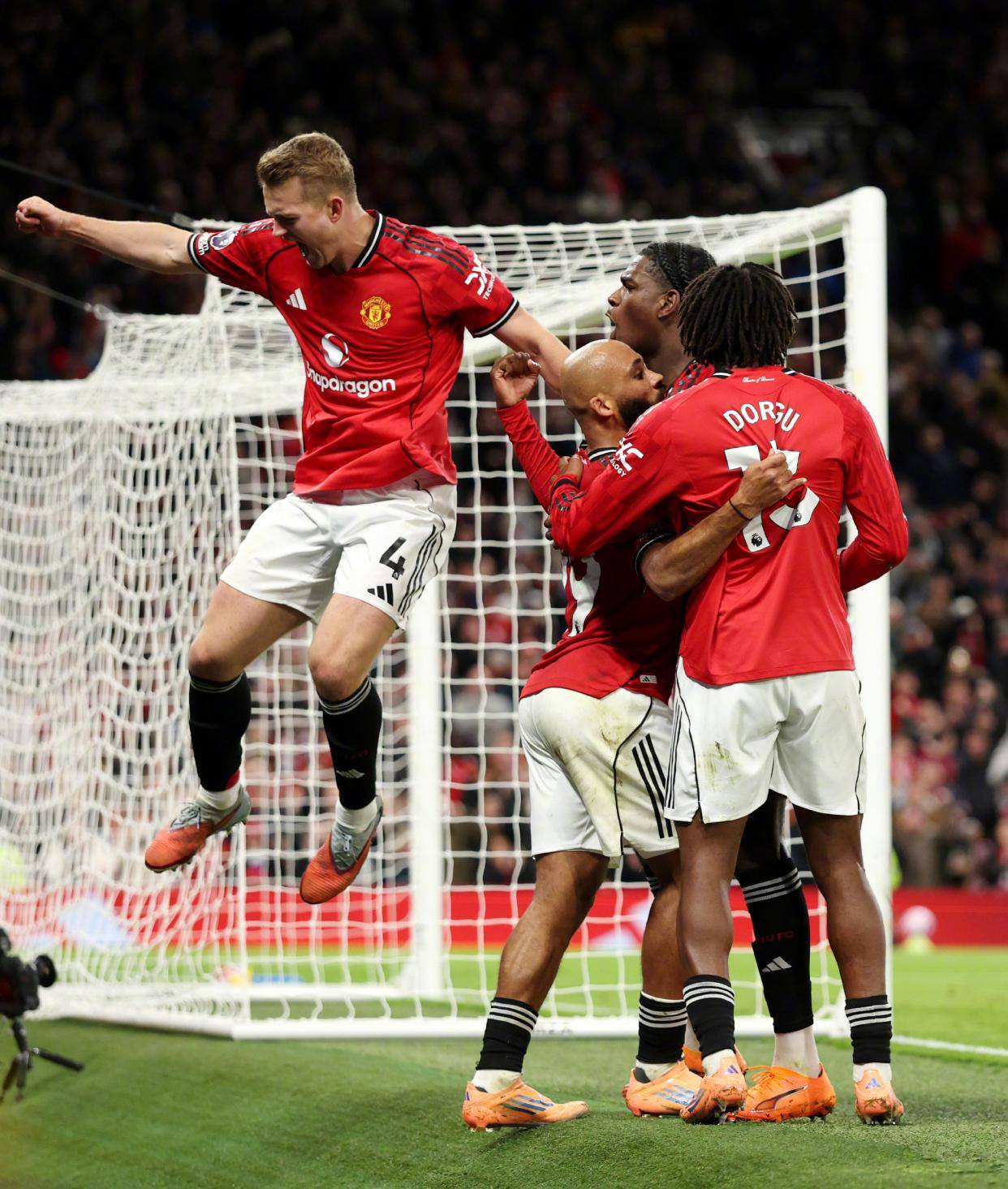 布莱顿训练开放日，转会期刷新队史纪录引欢呼，意大利杯在即，高层口径保持一致(布莱顿足球俱乐部官网)